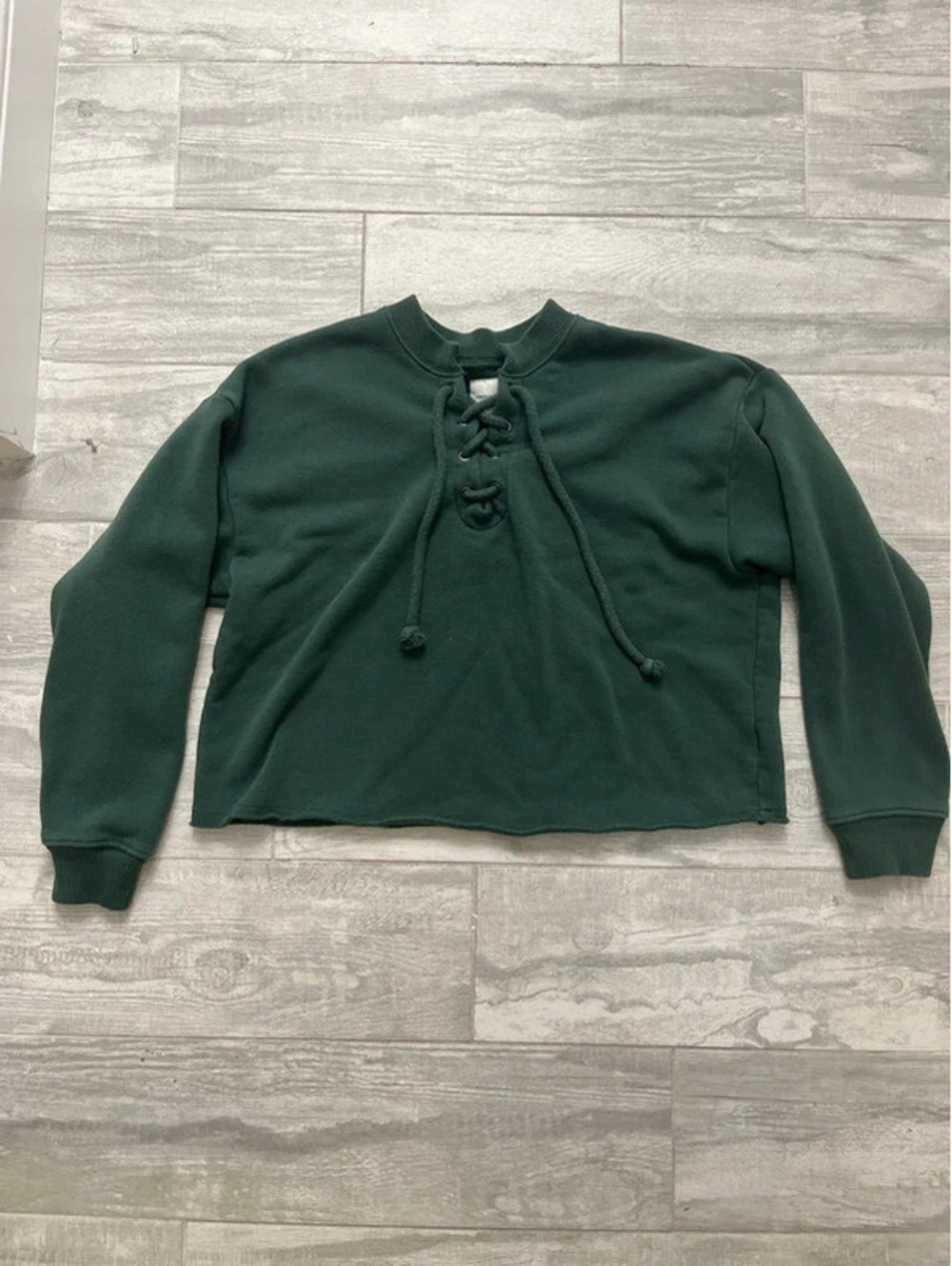 American Eagle Cropped Dark Green Sweatshirt